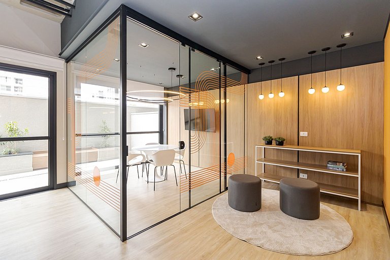 Lindo estúdio moderno com ótima localização