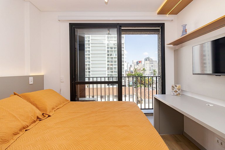 Studio moderno com rooftop e vista incrível