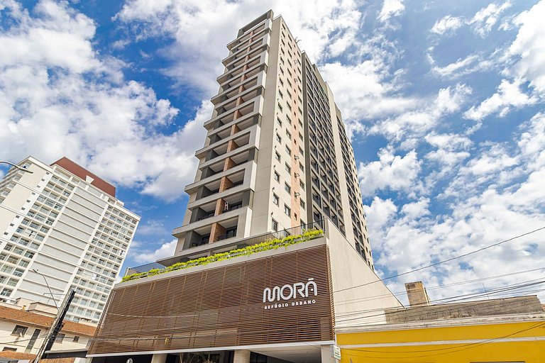 Studio moderno com rooftop e vista incrível